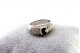Anel em ouro branco com diamantes (64) em talhe brilhante e safira australiana 