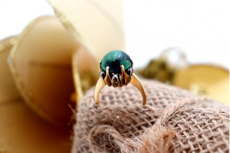 Anel em ouro com diamantes (6) em talhe brilhante 8/8