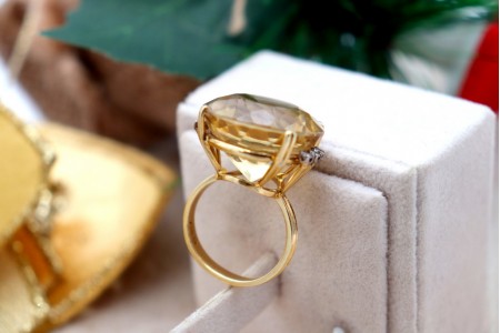 Anel em ouro com diamantes (6)