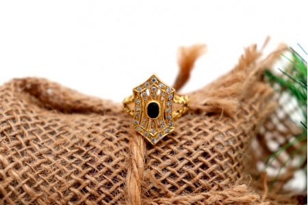 Anel em ouro com diamantes (30) em talhe brilhante 8/8 