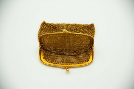 Porta moedas em ouro amarelo e argola de suspensão