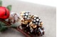 Brincos em ouro e prata com diamantes (14) em talhe brilhante em forma de flor