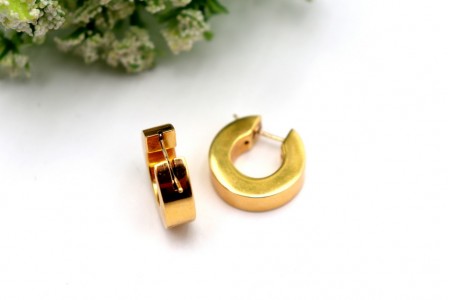 Brincos - Argolas em ouro lisos ao estilo carniceiras