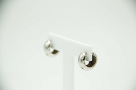 Brincos - argolas de ouro branco liso em formato circular