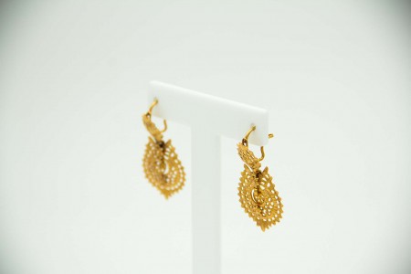 Par de brincos à Rainha de ouro amarelo