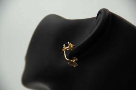 Brincos em ouro amarelo com pedras azuis