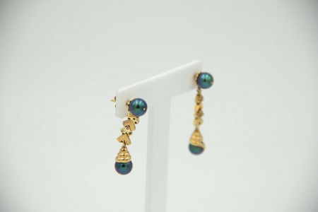  Brincos de ouro amarelo com pingentes articulados, pérolas de imitação 