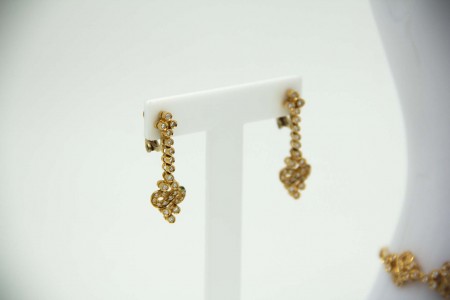 Conjunto de pulseira, brincos e anel em ouro amarelo com diamantes (120) 