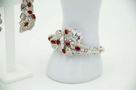 Conjunto de pulseira, brincos e anel em ouro branco com diamantes (228) 