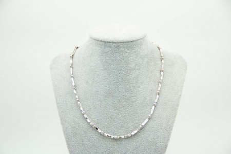 Gargantilha em ouro branco com elos articulados e diamantes (25) 