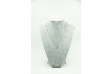 Gargantilha em ouro branco com crucifixo ccomo pingente e diamantes (42)