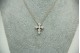 Gargantilha em ouro branco com crucifixo ccomo pingente e diamantes (42)