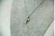 Gargantilha em ouro branco com crucifixo ccomo pingente e diamantes (42)