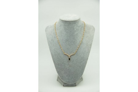 Gargantilha de ouro amarelo com diamantes (14) em talhe brilhante e safira austr