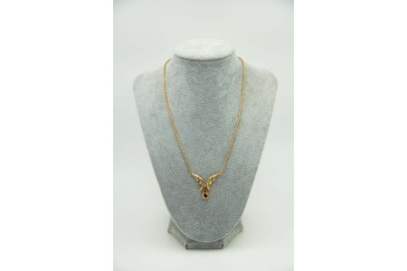 Gargantilha em ouro amarelo com diamantes (31) em talhe brilhante 8/8 e pingente