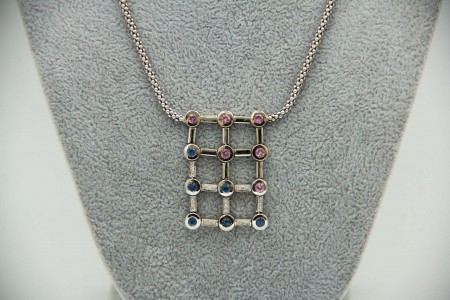 Gargantilha articulada de ouro branco com diamantes (24) em talhe brilhante 8/8 