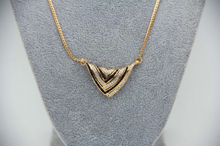 Gargantilha com diamantes (49) em talhe brilhante 8/8 encastrados em ouro amarel