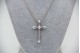 Gargantilha de ouro branco com crucifixo maleável e diamantes (30) 