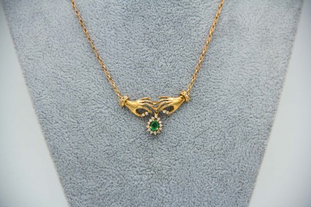Gargantilha em ouro amarelo com diamantes (13) em talhe brilhante (8/8) 