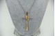 Gargantilha em ouro branco com cruz bicolor e diamantes (15) em talhe brilhante 