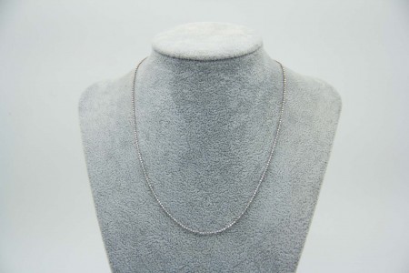 Gargantilha fina de ouro branco