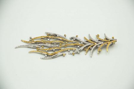 Medalha/Centro para gargantilha de ouro branco em formato articulado