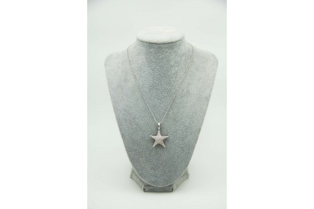 Medalha de ouro branco em forma de estrela do mar com diamantes (142) em talhe b