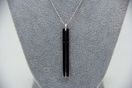 Medalha crucifixo de ouro branco rectangular com diamantes