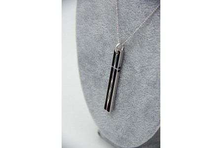 Medalha crucifixo de ouro branco rectangular com diamantes