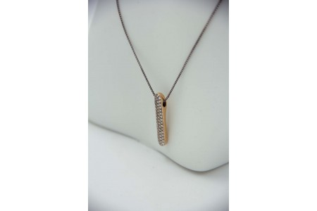 Medalha/Pendente de ouro amarelo com diamantes (46) em talhe brilhante 8/8.