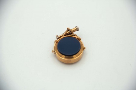 Medalha - Pingente de ouro amarelo de miniatura de bússula