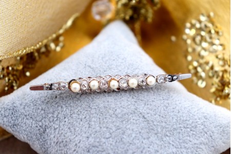 Pregadeira/barrete em ouro e platina ao estilo Arte Decô