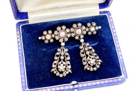  Pregadeira em ouro e prata com diamantes