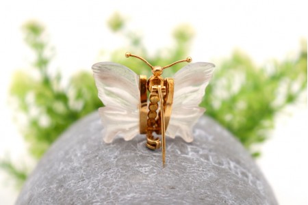 Pregadeira em ouro em forma de borboleta