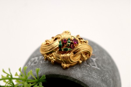 Pregadeira em ouro, ametistas e aplicações de esmalte