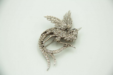 Pregadeira em ouro branco com diamantes (233) em talhe brilhante 8/8 