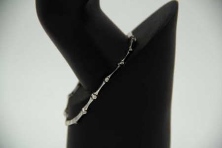 Pulseira de ouro branco articulada com diamantes (15) diamantes em talhe brilhan