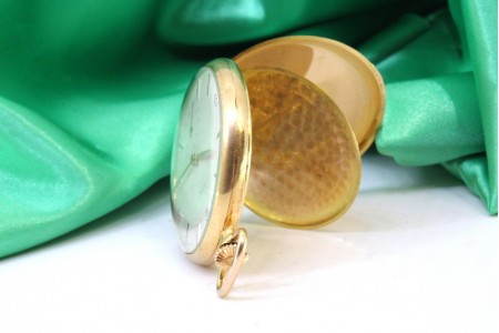 Relógio de bolso em ouro Omega.