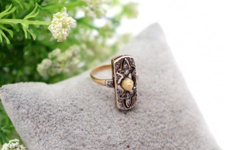 Anel em ouro e prata com diamantes em talhe brilhante 8/8, lascas de diamantes
