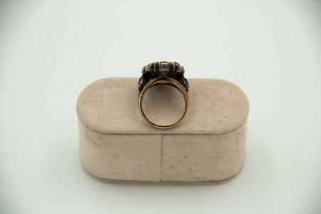 Anel de ouro e prata com topásios calibrados