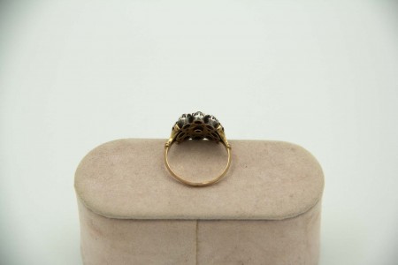 Anel em ouro e prata com lascas de diamantes aplicadas