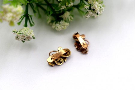 Brincos em ouro e prata com lascas de diamantes e pérola