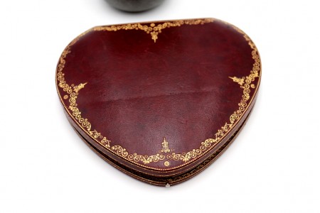  Colar em ouro e prata com diamantes em talhe brilhante antigo, diamantes coroad