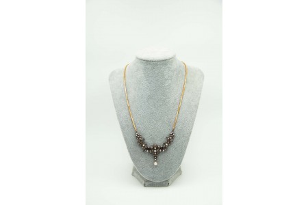 Gargantilha em prata e ouro com diamantes (16) em talhe brilhante e lascas 