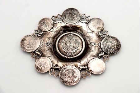 Aneleira em prata com centro relevado