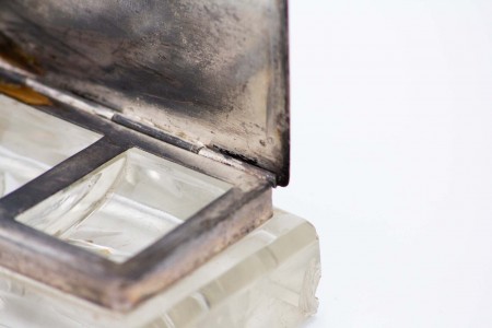 Caixa para selos  com rolo em vidro lapidado