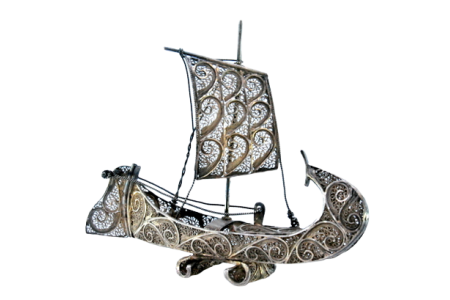 Moliceiro em prata de filigrana com mastro e vela.