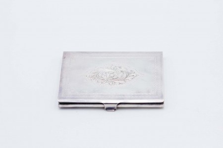  Cartoneira em prata retangular com motivos florais