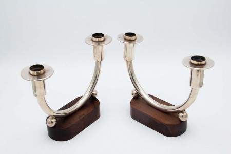 Par de castiçais em prata lisa ao estilo modernista