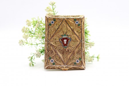 Cigarreira em prata de filigrana dourada com armas de Portugal em esmalte